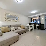 公寓 Cozy In Playa Paraiso 阿德耶